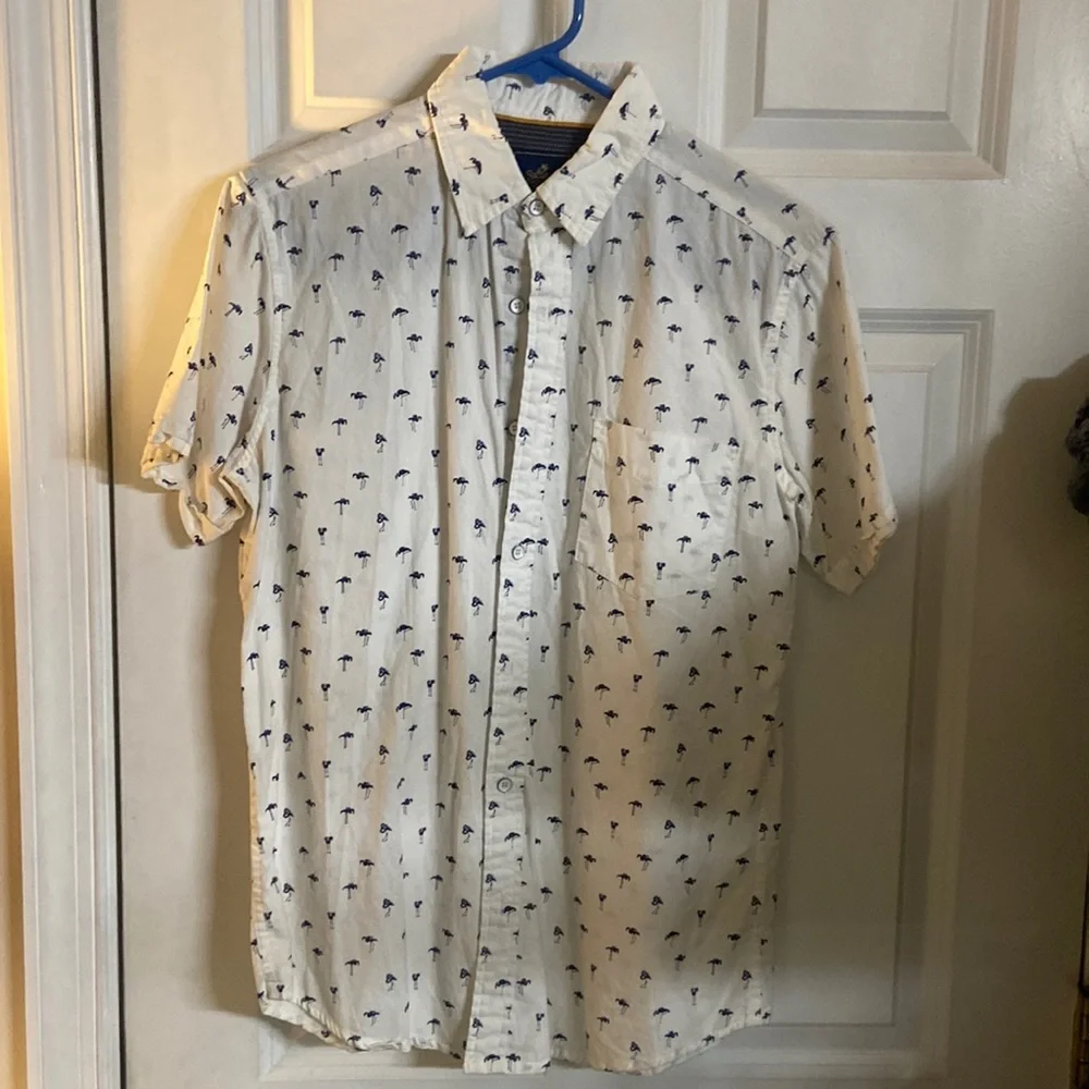 Button down shirt - Picture 1 of 3